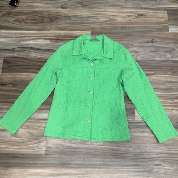 TanJay Tops - TanJay Vibrant Green Button-Down Shirt